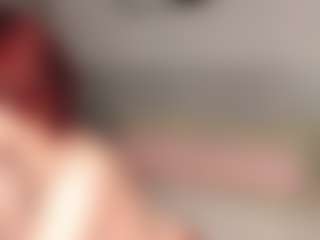 Red-RoxyFoxy's Live Sex Cam Show