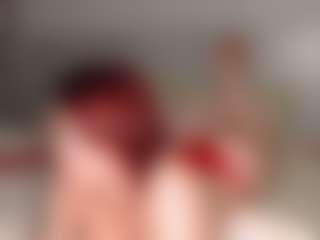 Red-RoxyFoxy's Live Sex Cam Show