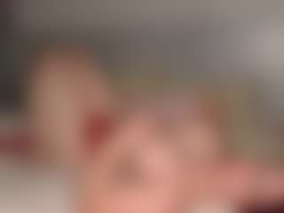 Red-RoxyFoxy's Live Sex Cam Show