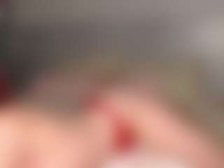 Red-RoxyFoxy's Live Sex Cam Show