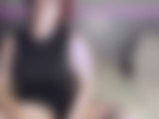 Red-RoxyFoxy's Live Sex Cam Show