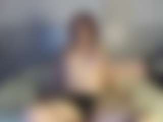 Red-RoxyFoxy's Live Sex Cam Show
