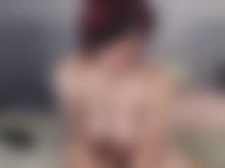 Live cam show with Red-RoxyFoxy - BBW on Soda Cam