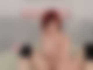 Live cam show with Red-RoxyFoxy - Thick on Gym Cam Girls