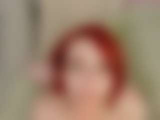 Live cam show with Red-RoxyFoxy - Thick on madthumbs