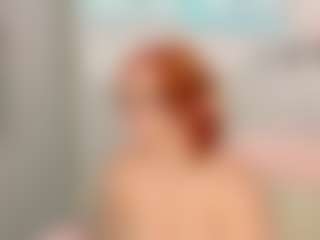 Live cam show with Red-RoxyFoxy - Thick on Gym Cam Girls