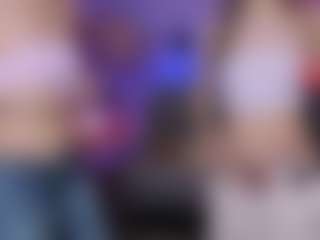 Live cam show with sabina-wul - Flashing on intimatelivegirls.com