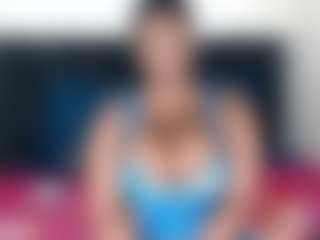 Tiarabae25's Live Sex Cam Show