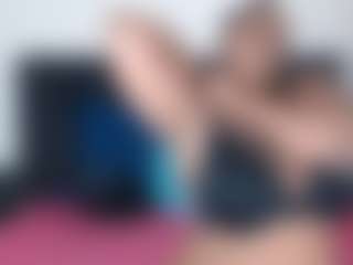 Tiarabae25's Live Sex Cam Show