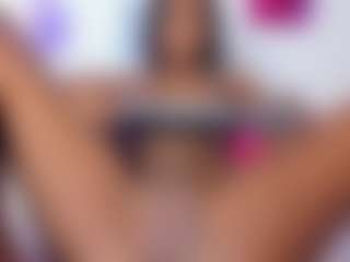 Live cam show with AmaraBennett - Ass Bouncing on madthumbs
