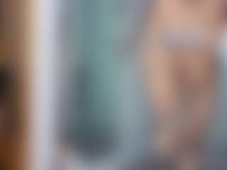 Live cam show with annylittle - Shower on Milfs Live