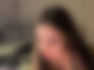 Live cam show with CtrlMeBaby - Brown Hair Teen (18+) on xDating