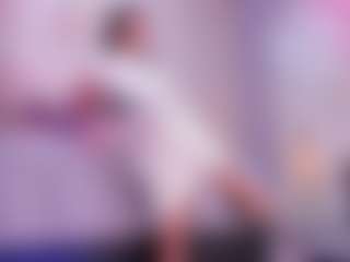 Live cam show with ElenaaFoster - HD on Streamer API