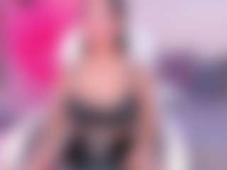 Live cam show with ElenaaFoster - Legs on Camming Site