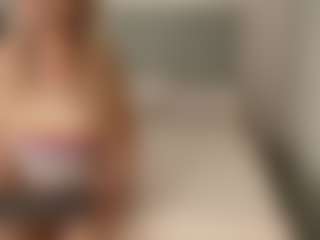GoddesLyon's Live Sex Cam Show