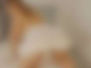 Live cam show with GoddesLyon - Fingering on Milfs Live