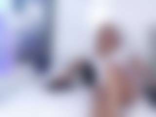 Live-Cam-Show mit HunterBella - Camel Toe auf Camsoda