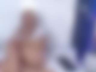 Live cam show with HunterBella - Middle Aged on AdultVida.com