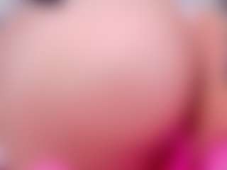 Live cam show with Luna-Alhara - Brown Eyes on Dare Cams
