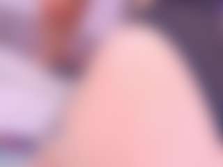 Live cam show with Luna-Alhara - Average on CamClone