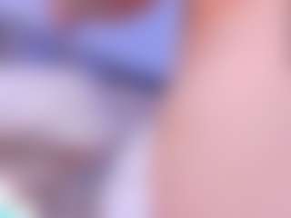 Live cam show with Luna-Alhara - Double Penetration on AdultVida.com