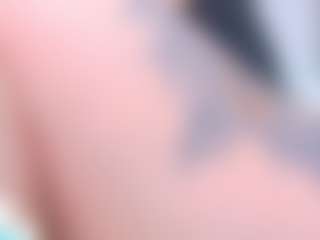 Live cam show with Luna-Alhara - Double Penetration on CamClone