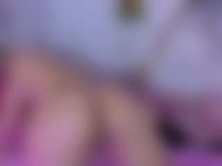 pretty-tay's Live Sex Cam Show