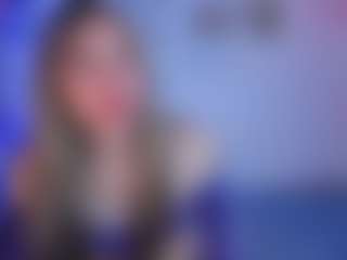 Live cam show with Wanda - College on Streamer API