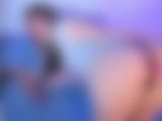 Live cam show with Wanda - Sexy on TeamSkeetLive