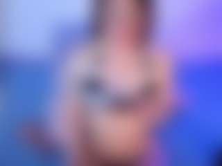 Live cam show with Wanda - Sexy on Camsoda