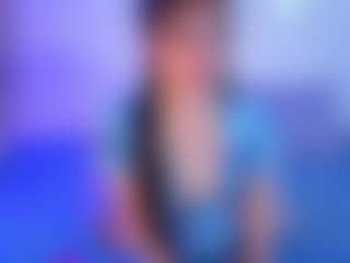 Live cam show with Wanda - Upskirt on madthumbs