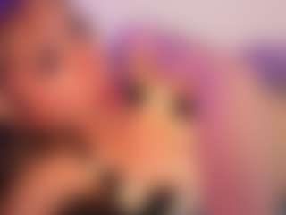 Live cam show with Wanda - Blonde Hair on Camsoda