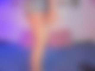 Live cam show with Wanda - Brown Eyes Blonde Hair on Camsoda