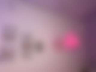 Live cam show with Wanda - Solo on CamClone