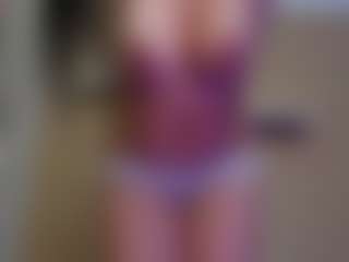 ZoeMillerx's Live Sex Cam Show