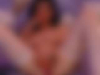 Live cam show with amynaxxx - Strapon on Camsoda