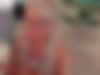 AnnaCoolidge MILF webcam performer live streaming