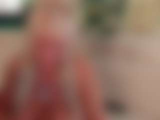AnnaCoolidge MILF webcam performer live streaming