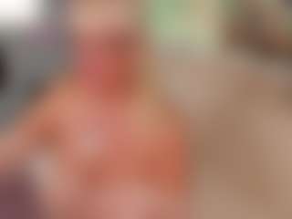 Live cam show with AnnaCoolidge - Latina Mature on Cam Slut