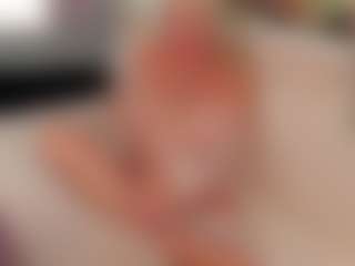 Live cam show with AnnaCoolidge - New MILF on TeamSkeetLive