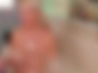 Live cam show with AnnaCoolidge - Mature on Uber Horny