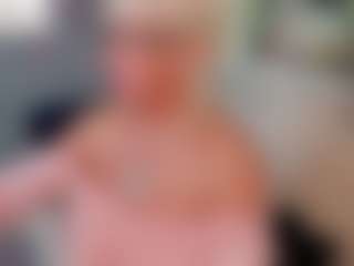 Live cam show with AnnaCoolidge - Granny MILF on Streamer API