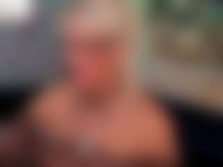 Live cam show with AnnaCoolidge - Latina Mature on Hubzter Live