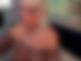 Live cam show with AnnaCoolidge - Curvy on Camiplay Live