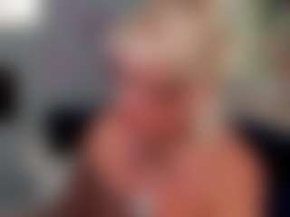 Live cam show with AnnaCoolidge - Granny on livesuperchat.net