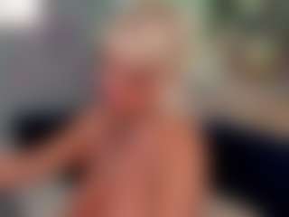 Live cam show with AnnaCoolidge - New Mature on Camiplay Live