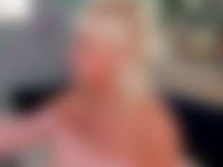 Live cam show with AnnaCoolidge - Granny on xxxlivecams.org
