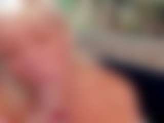 Live cam show with AnnaCoolidge - New Foot Fetish on livesuperchat.net