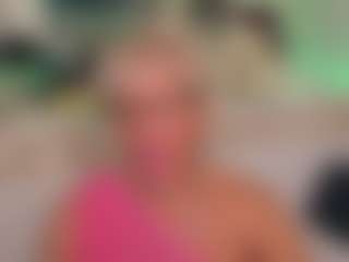 Live cam show with AnnaCoolidge - Average on Chatstar