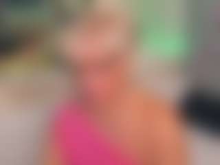Live cam show with AnnaCoolidge - New Granny on CSO-WL
